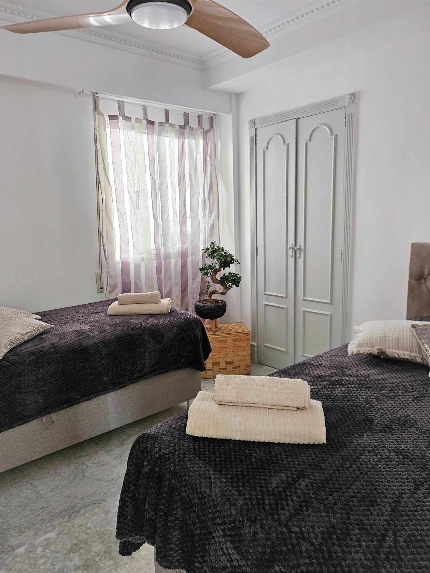 Mirador Apartments Beach First Line سانتا بولا المظهر الخارجي الصورة